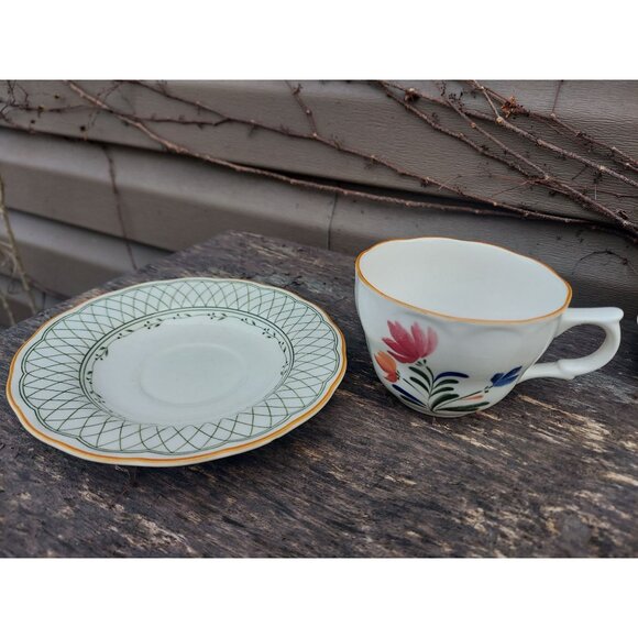 3 Hampton Provincial Designs Nikko Japan Floral Tea Cups & Saucers - Picture 4 of 5